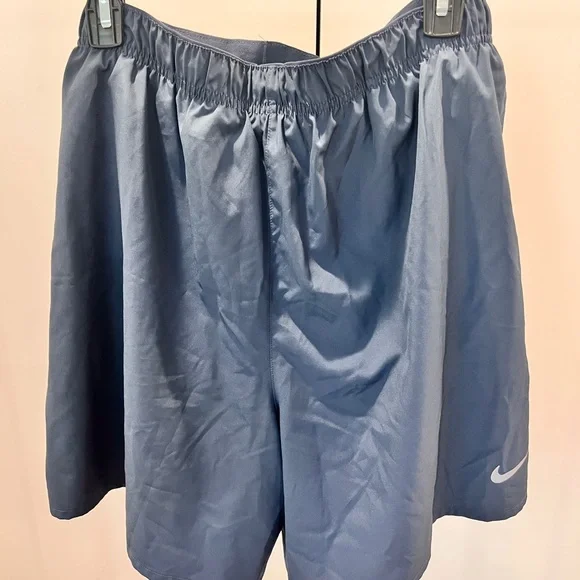 Nike Men's Blue Athletic Shorts - Picture 1 of 4